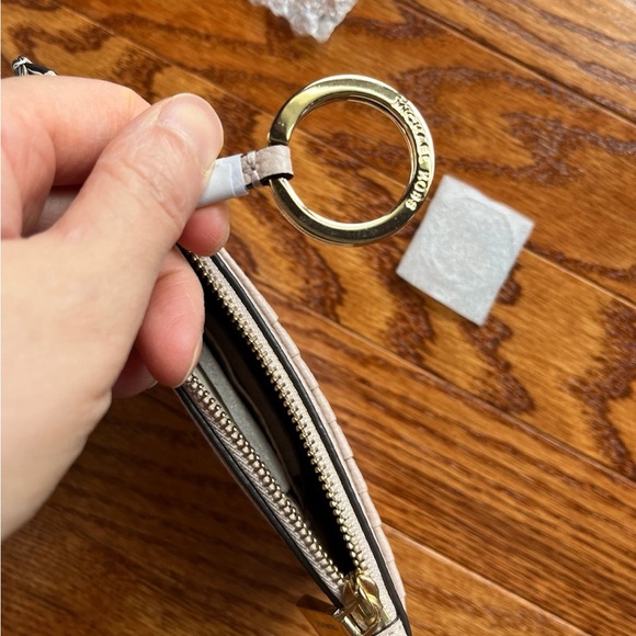 New Michael Kors card holder - Picture 8 of 12